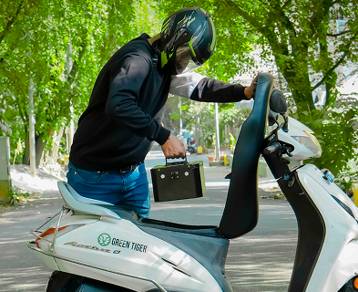 Portable battery convenience