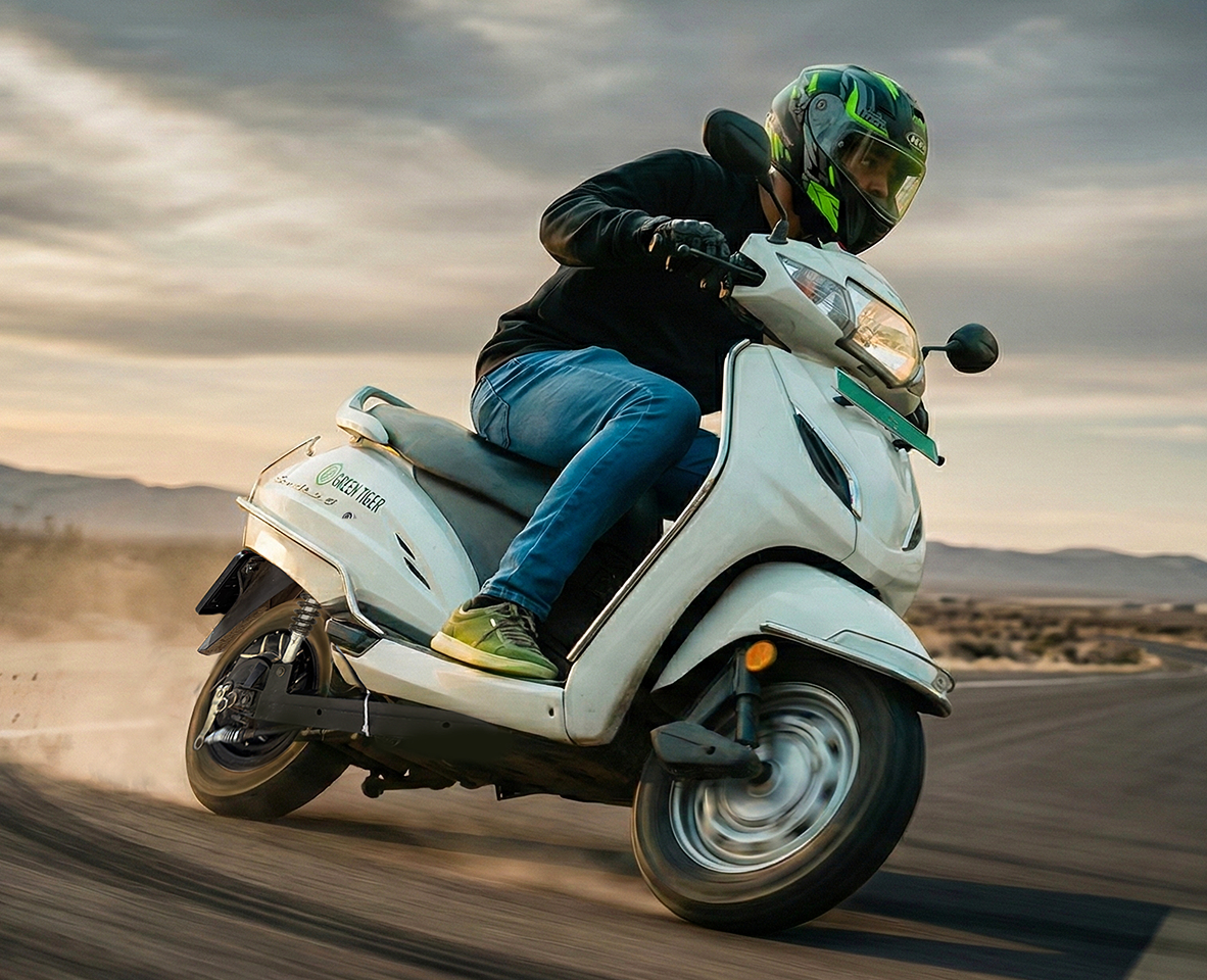 Electric scooter performance on road